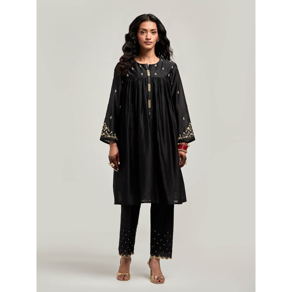 Anantaa by Roohi Trehan Short Embroidered Yoke Kurta With Pant - Black