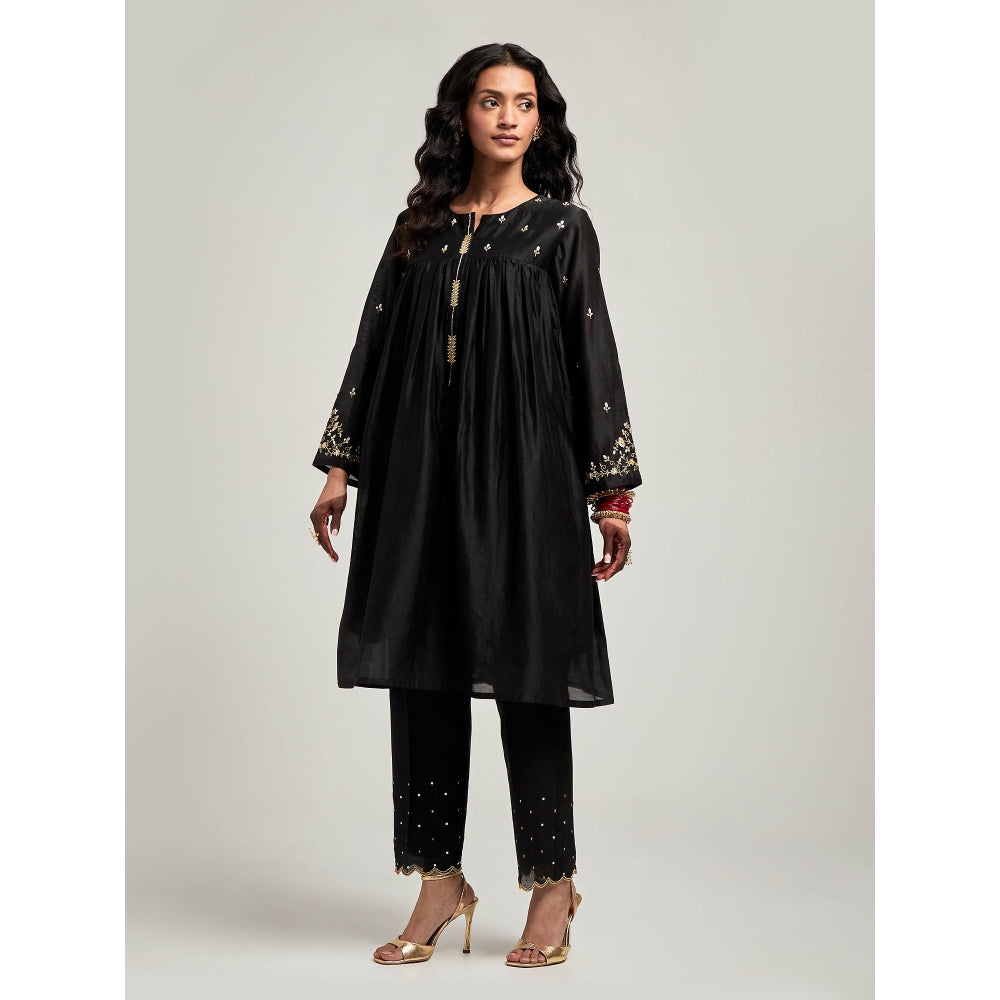 Anantaa by Roohi Trehan Short Embroidered Yoke Kurta With Pant - Black