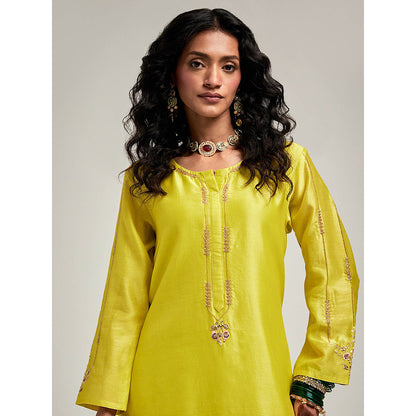 Anantaa by Roohi Trehan Embroidered Scalloped Hem Kurta with Pant - Green