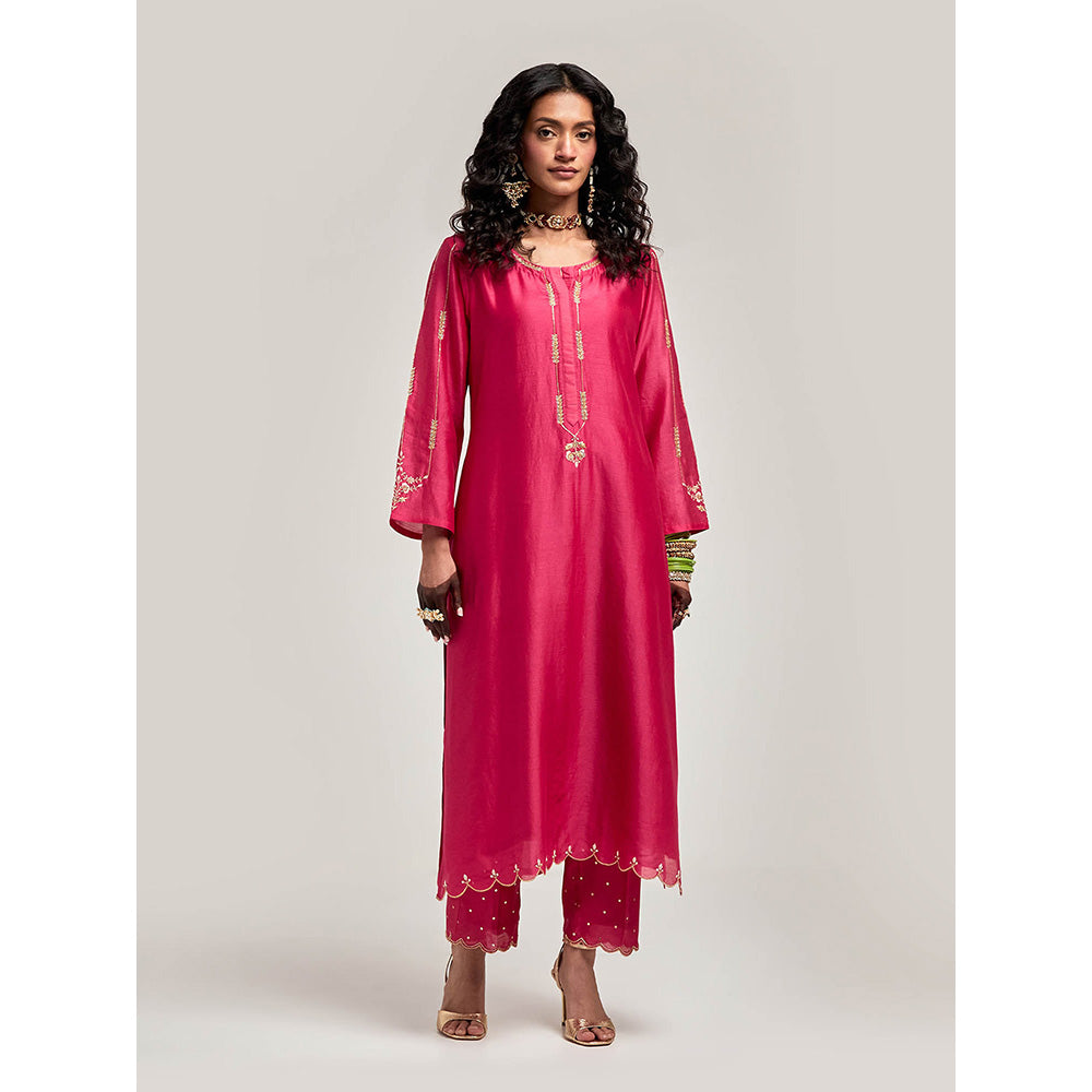 Anantaa by Roohi Trehan Embroidered Scalloped Hem Kurta with Pant - Magenta