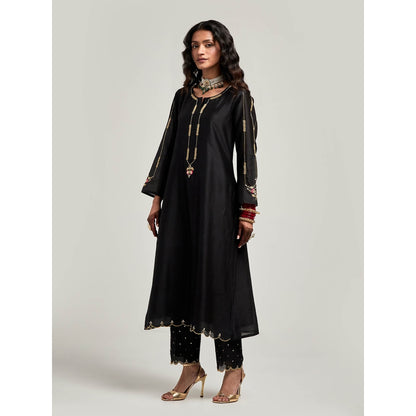 Anantaa by Roohi Trehan Embroidered Scalloped Hem Kurta with Pant - Black