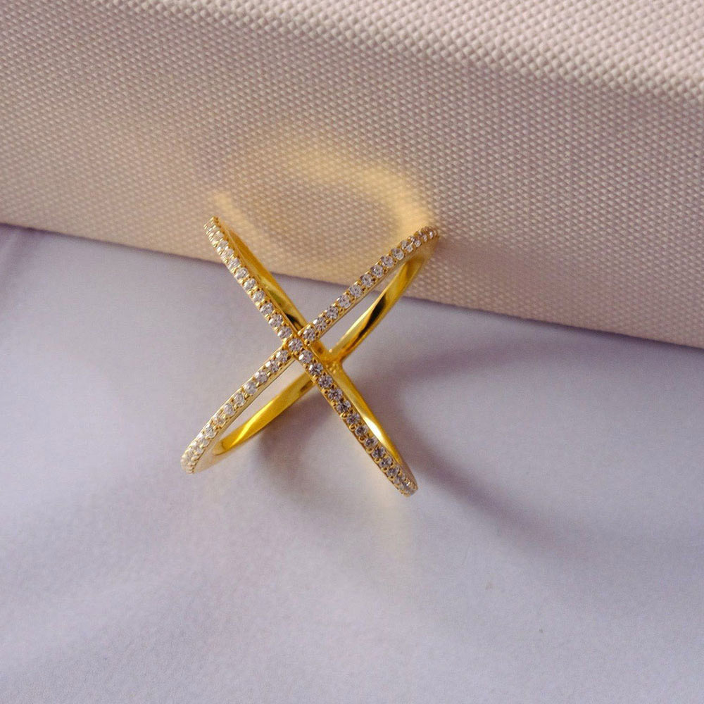 ANUSHKA JAIN JEWELLERY Criss Cross Diamond Ring