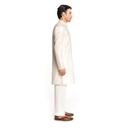 Arjun Kilachand Ivory Spring Embroidery Kurta with Pant (Set of 2)
