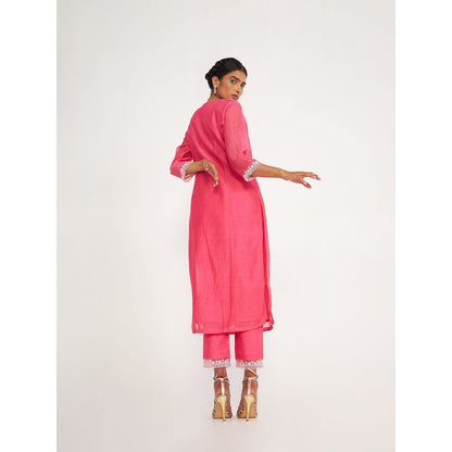 Asaga Nova Candy Pink Embroidered Kurta with Pants and Organza Dupatta (Set of 3)