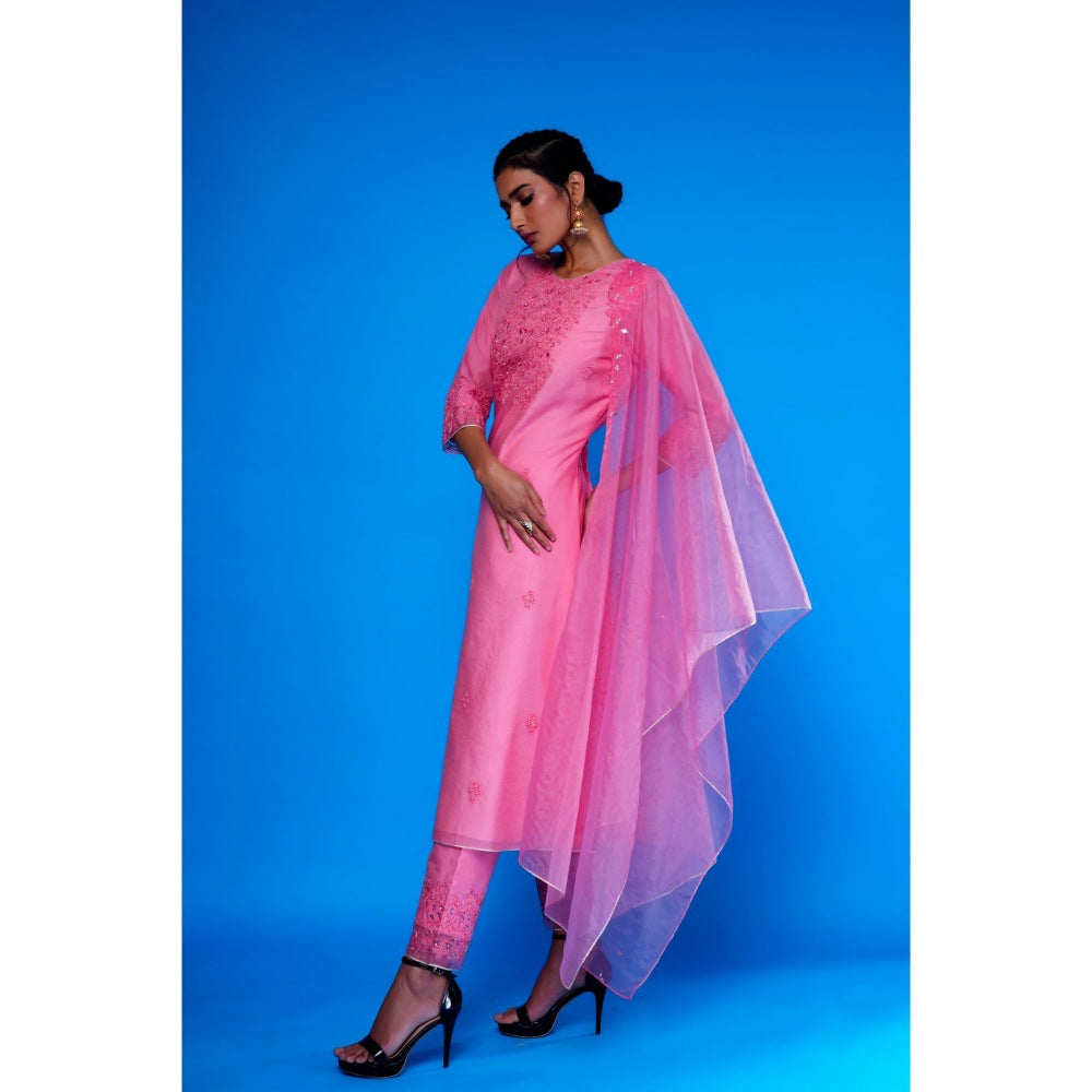 Asaga Baby Pink Embroidered Kurta with Pants and Organza Embroidered Dupatta (Set of 3)