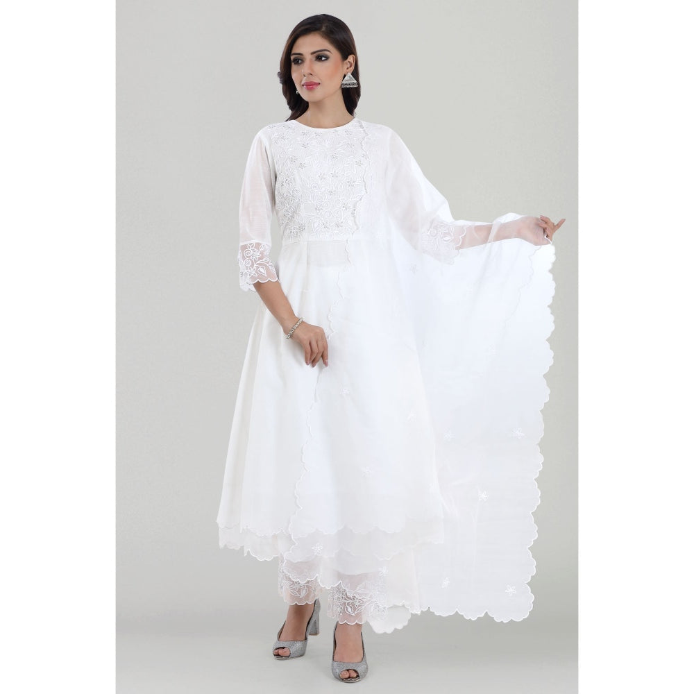 Asaga Bela White Dori Embroidered Chanderi Kurta with Pants and Organza Dupatta (Set of 3)