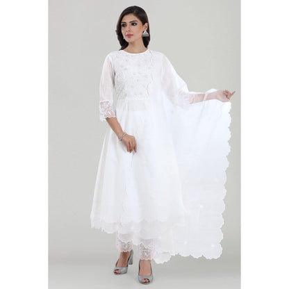 Asaga Bela White Dori Embroidered Chanderi Kurta with Pants and Organza Dupatta (Set of 3)
