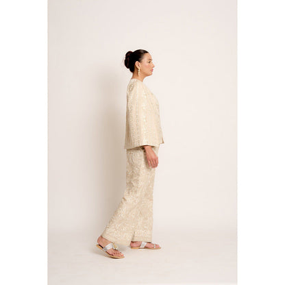 ASHTAR Beige Giro Cape