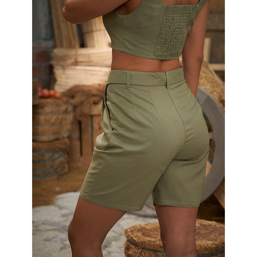 ASHITA FERNANDES Women Green Linen Blend Shorts with Belt