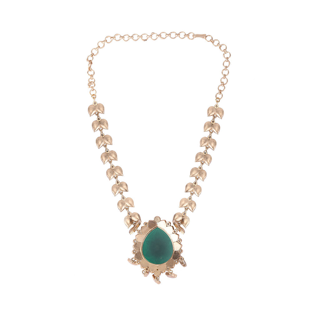 Auraa Trends 22KT Gold Plated Kundan Classic Red And Green Necklace Set