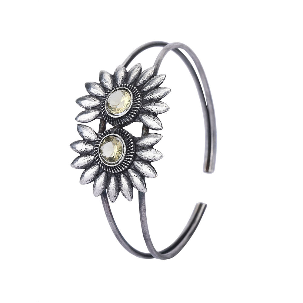 Auraa Trends Classic Oxidised Yellow Stone Bracelet For women