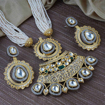 Auraa Trends 22K Gold Plated Kundan Classic Green Necklace Set for Women