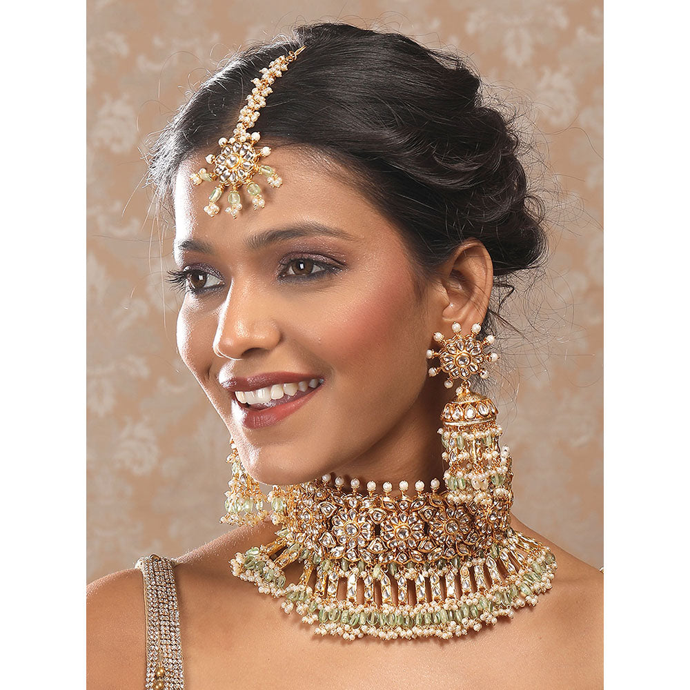 Auraa Trends Green and Gold Necklace with Earrings