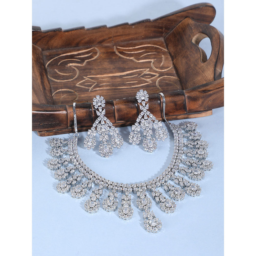Auraa Trends Silver Elegant Necklace with Earrings