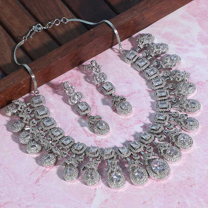 Auraa Trends Elegant Diamond Chandelier Necklace with Earrings