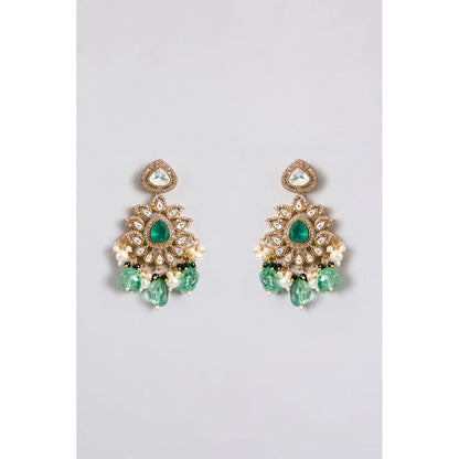 Auraa Trends Royal Emerald Green Kundan Necklace and Earring Set