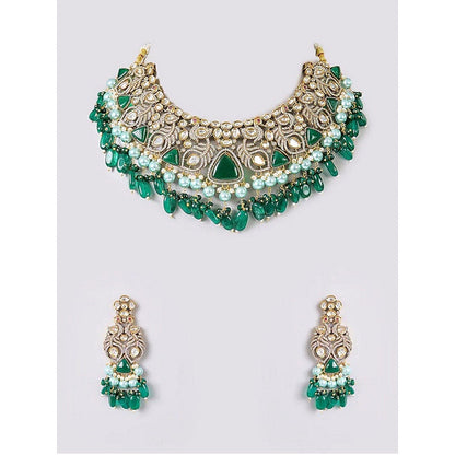 Auraa Trends Elegant Green Gemstone and Pearl Traditional Jewellery Set