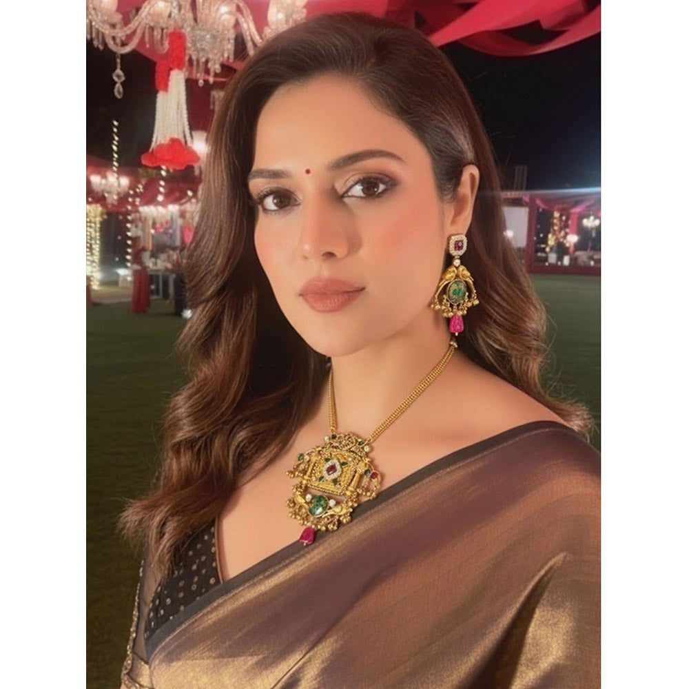 Auraa Trends Exquisite Green and Ruby Traditional Jewellery Set