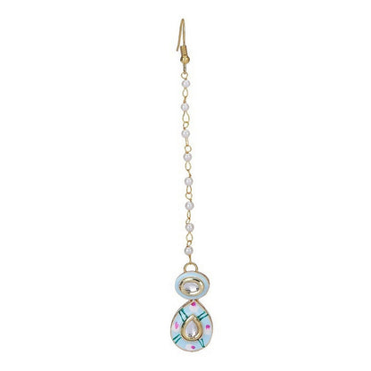 Auraa Trends Pastel Green Enamel Gold-Plated Kundan Necklace with Earrings and Maang Tikka