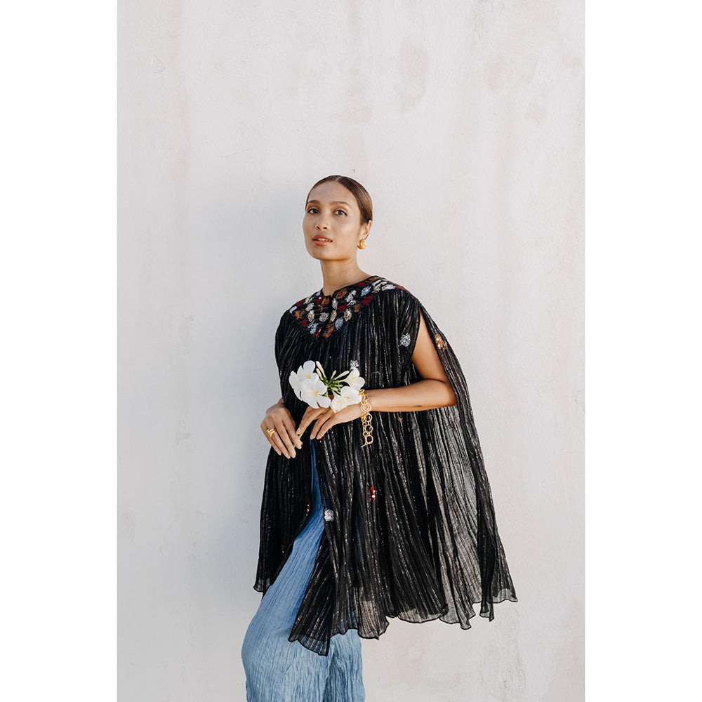 Auruhfy Black Embroidered Ash Cape