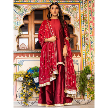 Bannhi by Priyanka Rathore Kurjan Maroon Sharara (Set of 3)