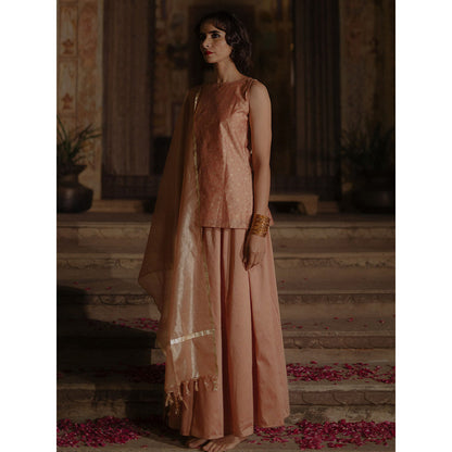 Baaro Masi Peach Brocade Short Kurta with Skirt & Organza Dupatta (Set of 3)