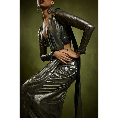BABITA M Metallic Embossed Pre-draped Saree with Stitched Blouse