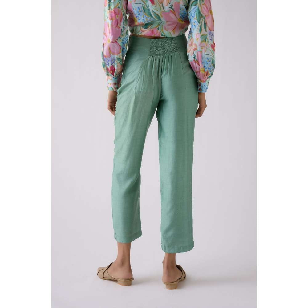 Basanti Kapde aur Koffee Green Straight Fit Pant