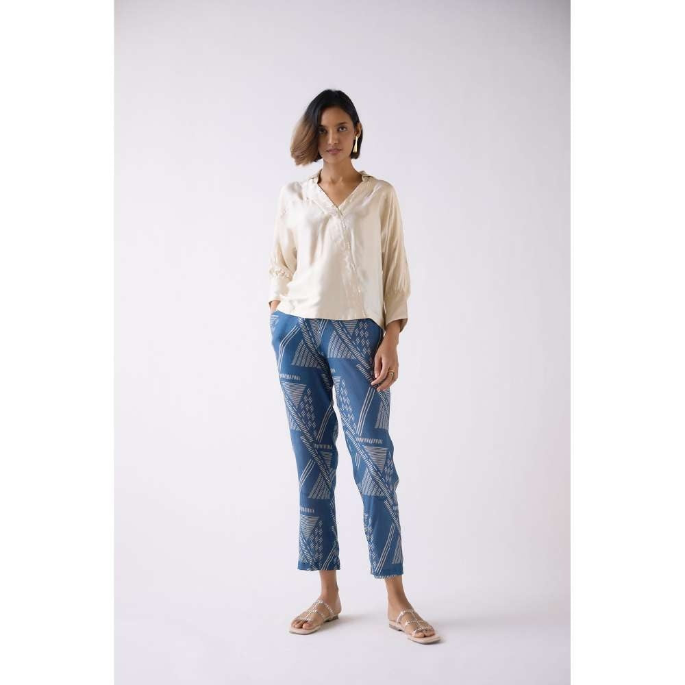 Basanti Kapde aur Koffee Blue Straight Fit Pant