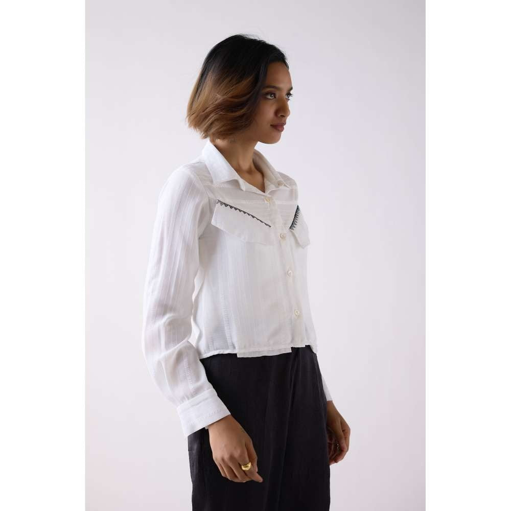 Basanti Kapde aur Koffee White Striped Chiffon Shirt