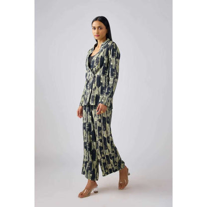 Basanti Kapde aur Koffee Blue Muslin Printed Co-Ord (Set of 3)