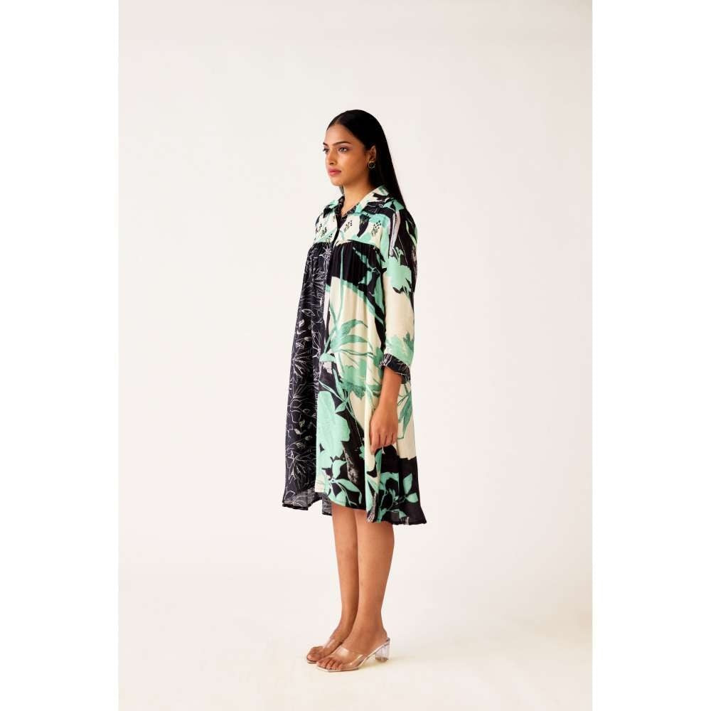 Basanti Kapde aur Koffee Black Crepe Embellished Dress