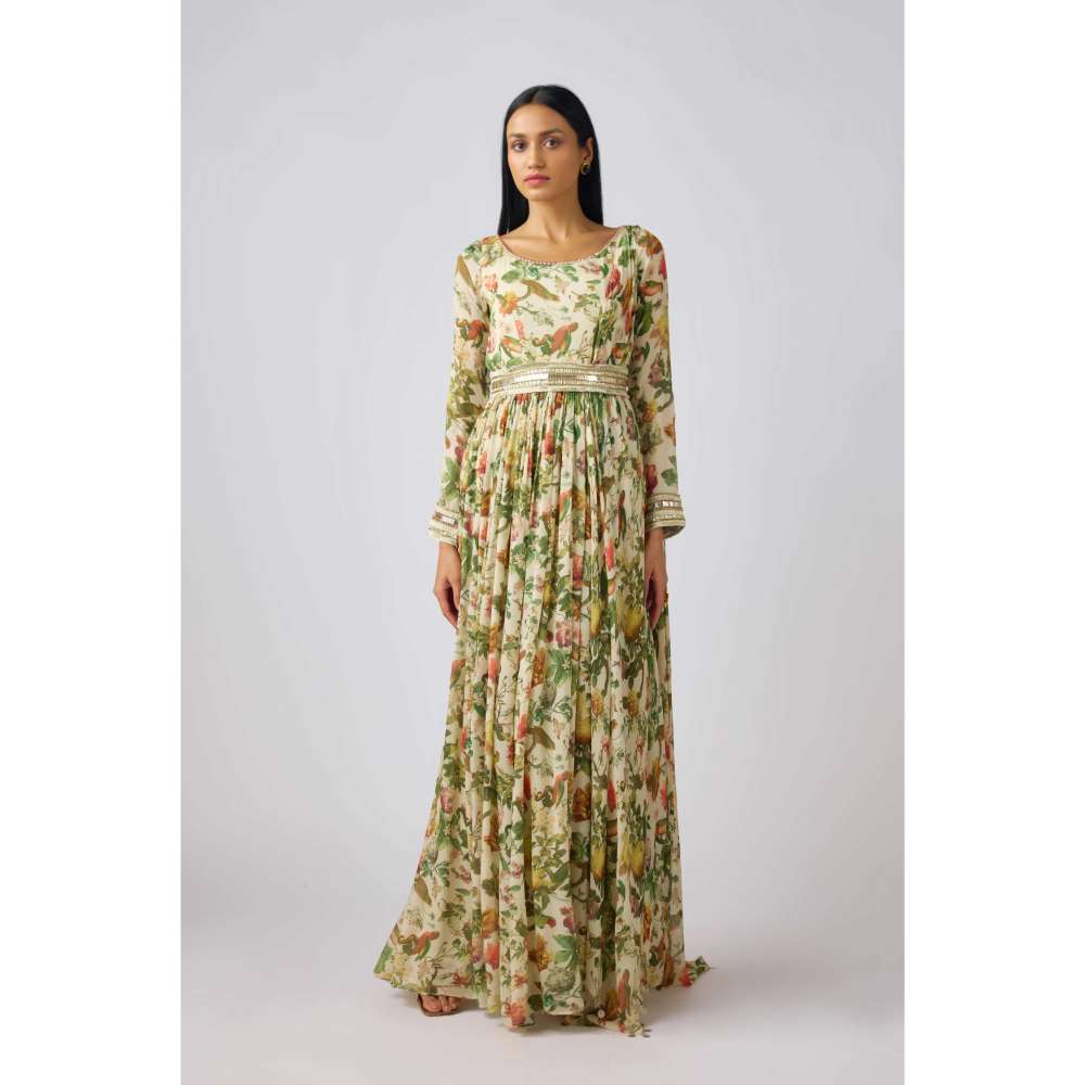 Basanti Kapde aur Koffee Off White Chinon Embroidered Gown