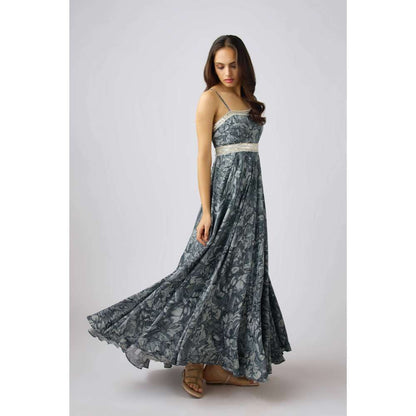 Basanti Kapde aur Koffee Grey Crepe Embroidered Dress