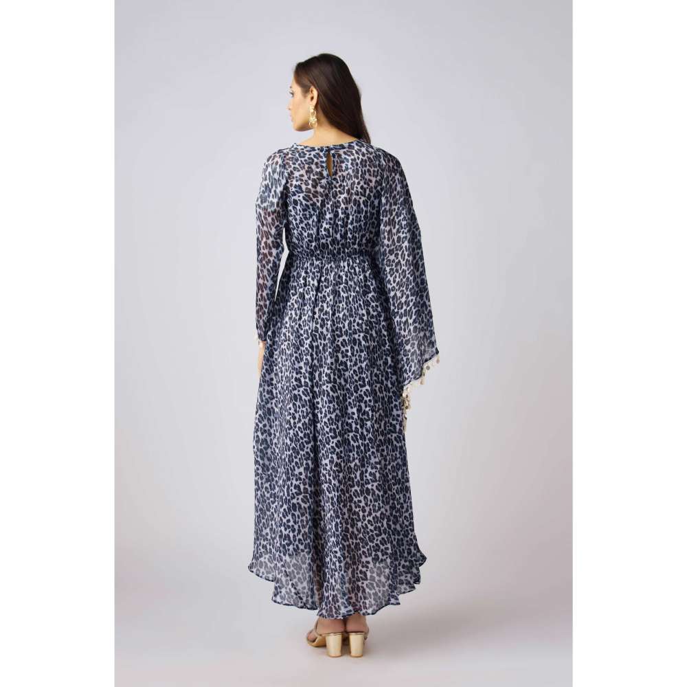 Basanti Kapde aur Koffee Black Crepe Embroidered Dress