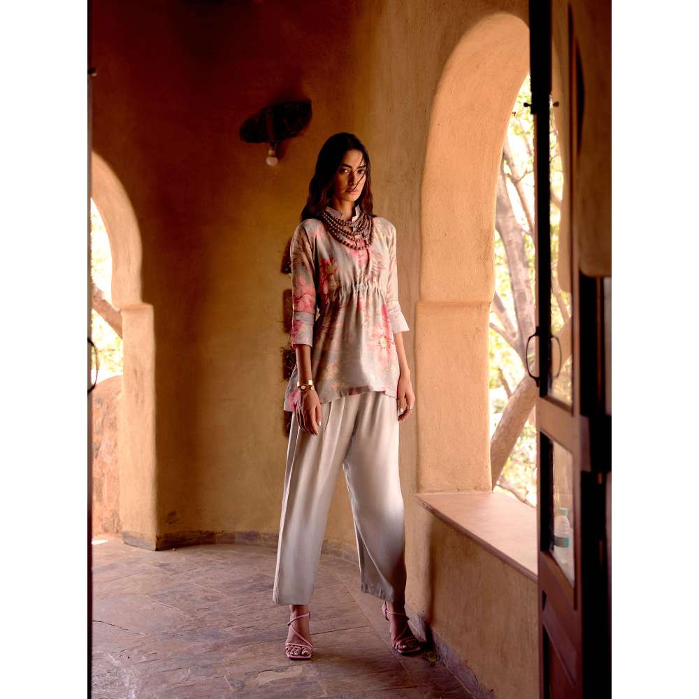 Basanti Kapde aur Koffee Green Dust Light Petals Linen Blend Top with Pant