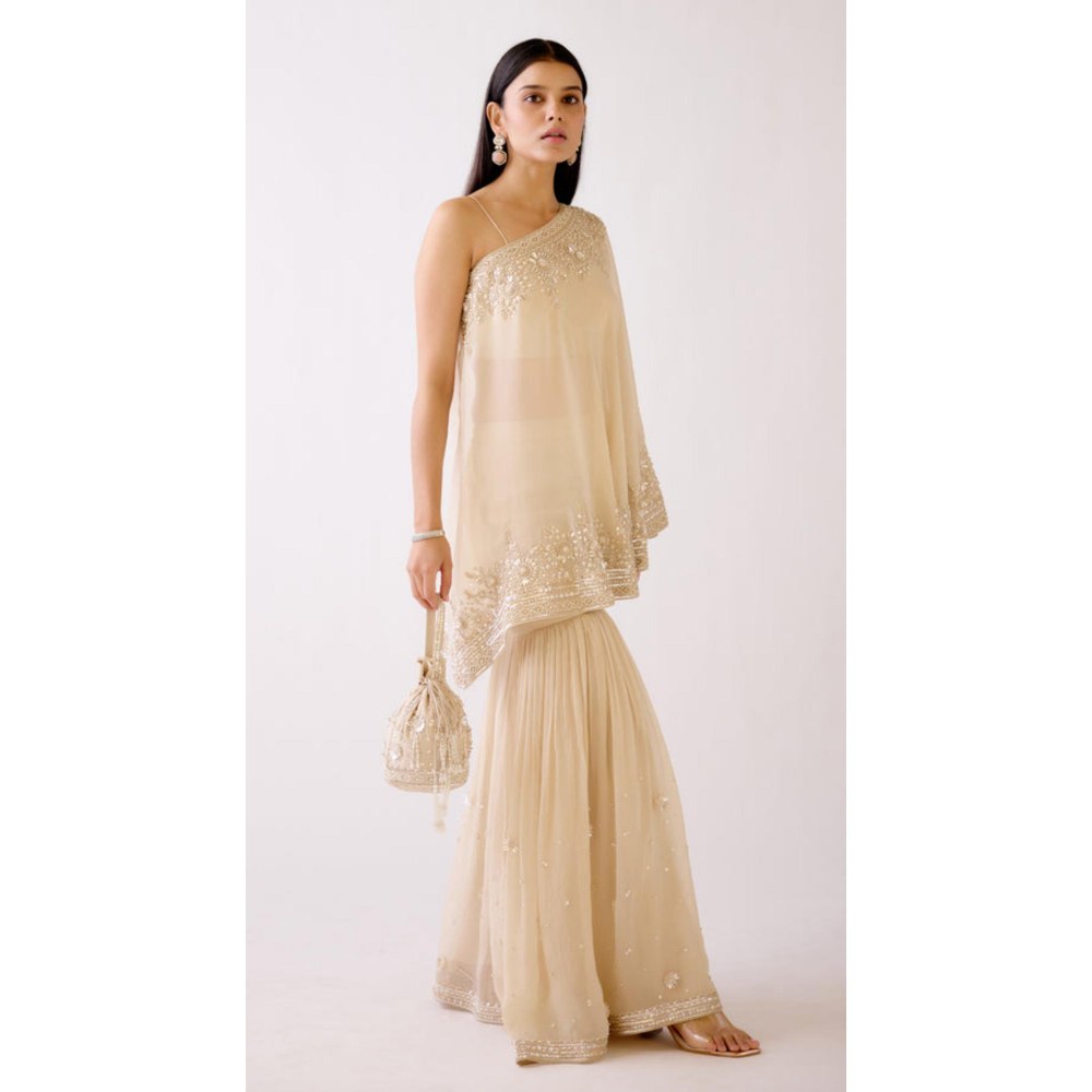 Basanti Kapde aur Koffee The Evening Glow Sharara With Bustier And Cape