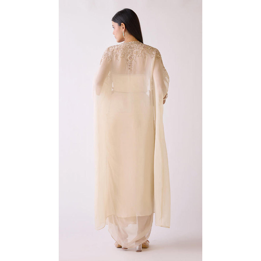 Basanti Kapde aur Koffee Ivory Embroidered Cape With Skirt And Bustier