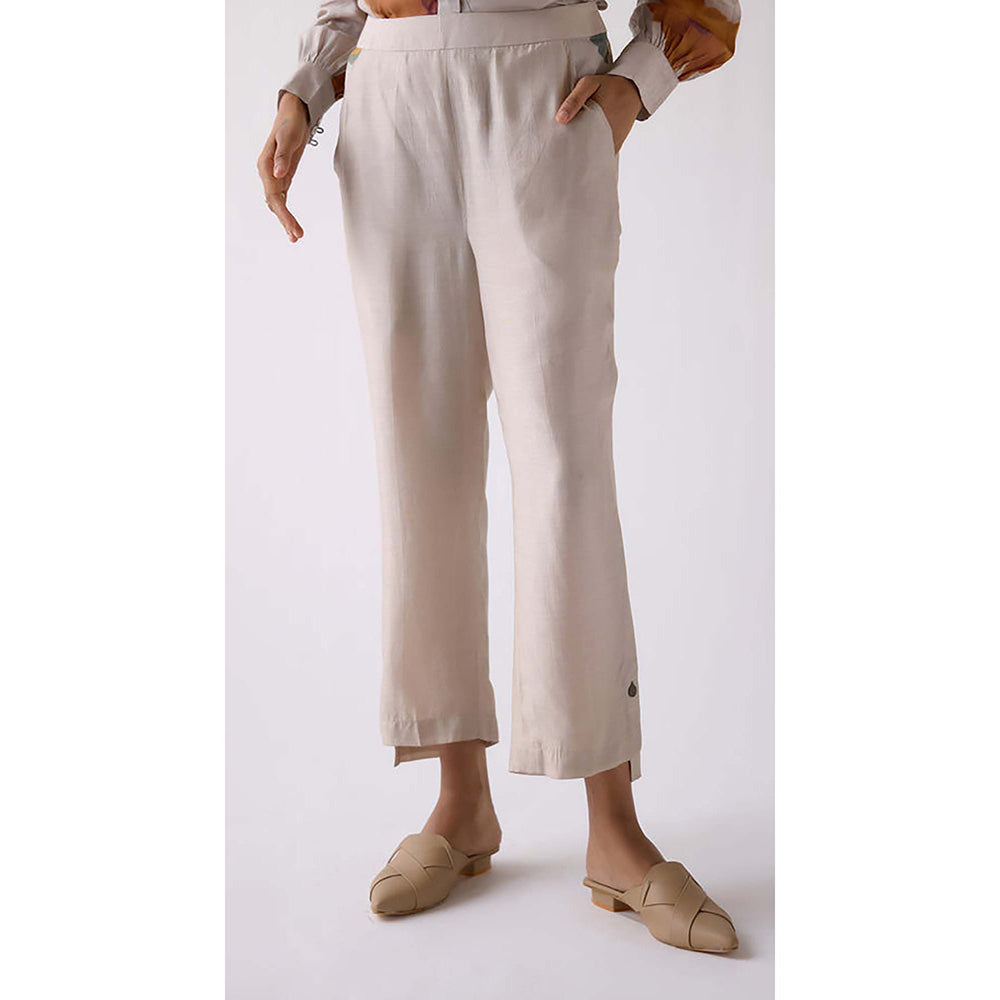 Basanti Kapde aur Koffee Women Grey Straight-Fit Trouser