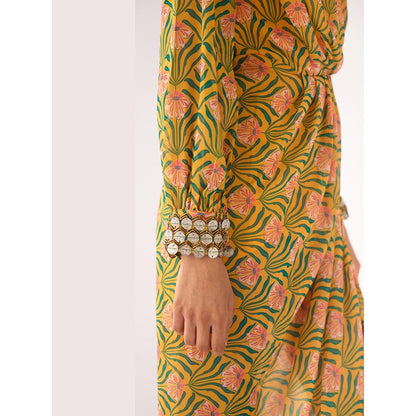 Basanti Kapde aur Koffee Yellow Georgette Embellished Dress