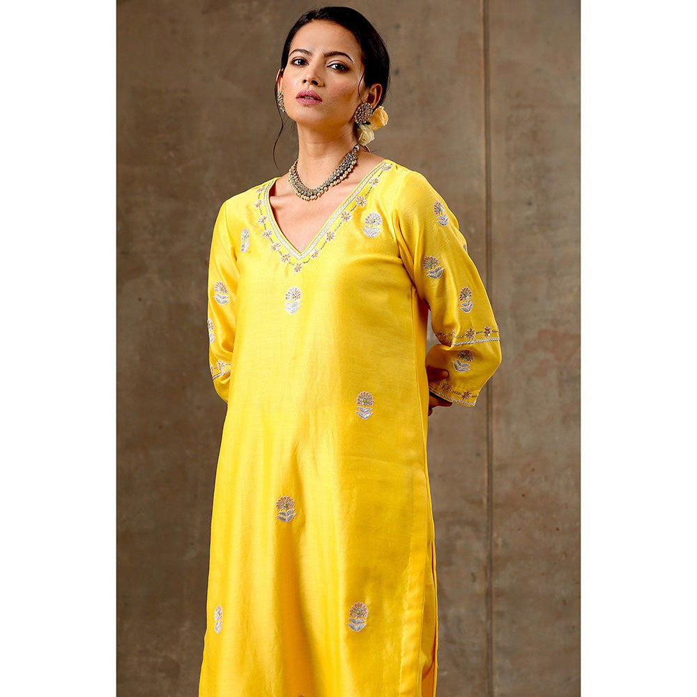 Bbaawri Yellow Color Hand Embroidered Chanderi Silk Kurta with Pant & Dupatta (Set of 3)