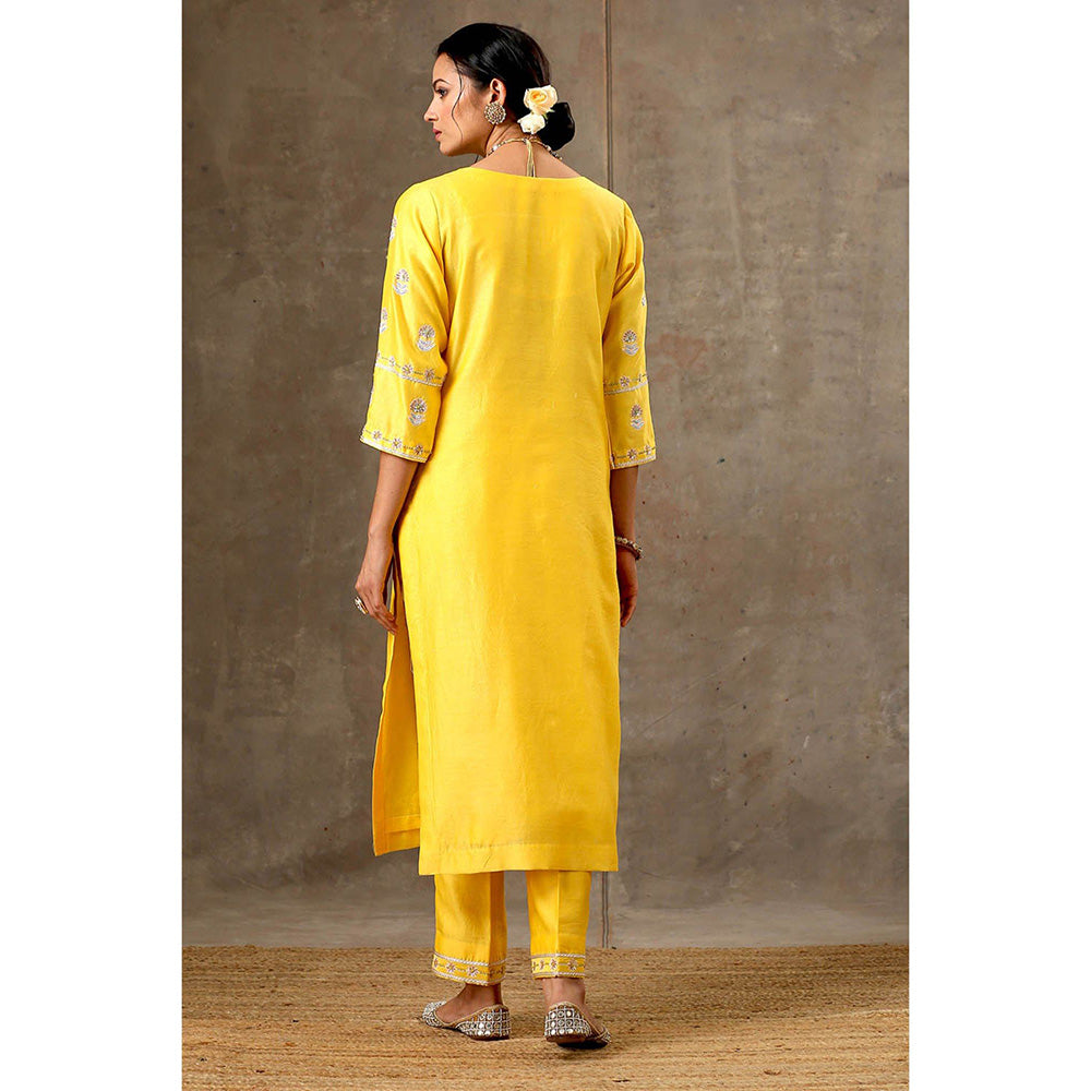 Bbaawri Yellow Color Hand Embroidered Chanderi Silk Kurta with Pant & Dupatta (Set of 3)