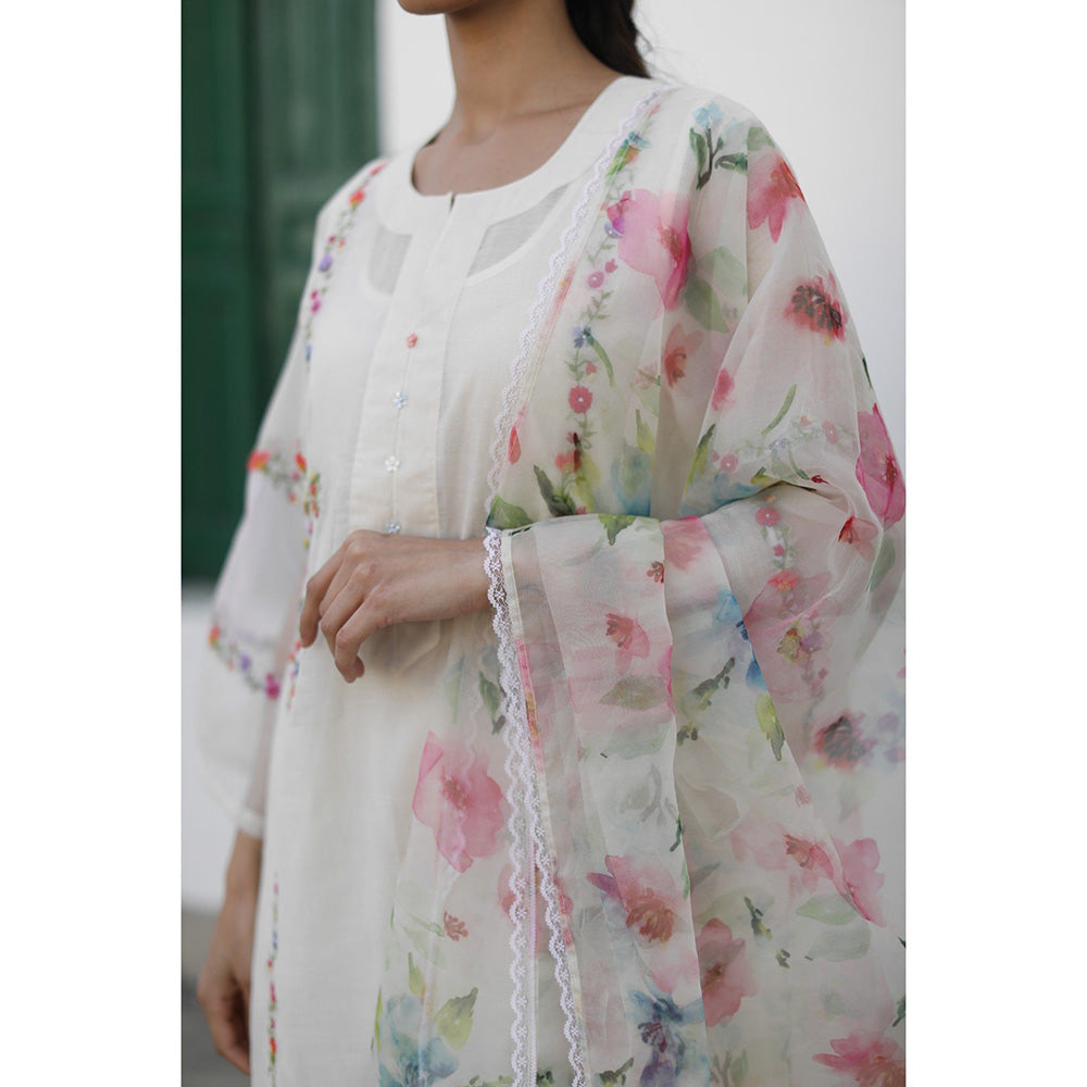 Begum Pret Shikaara Ivory Kurta (Set of 4)