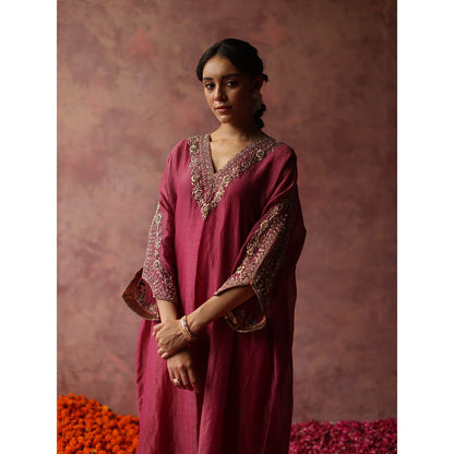Begum Pret Heer Pink Phiran Kurta (Set of 3)