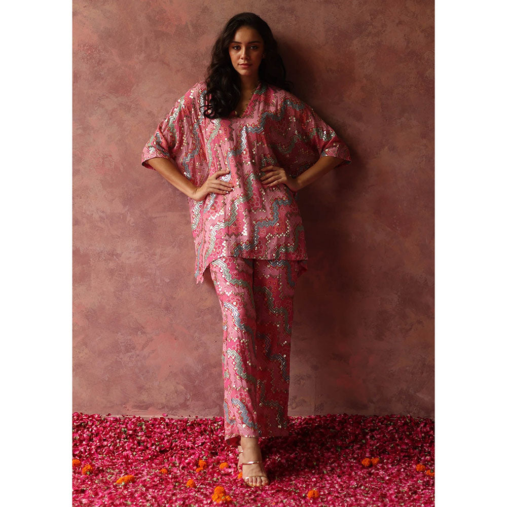 Begum Pret Maiyra Pink Kaftan (Set of 3)