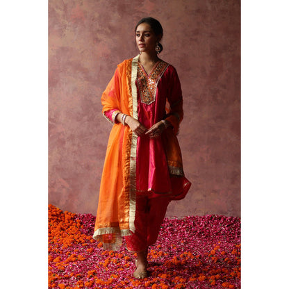 Begum Pret Rumi Pink Orange Kurta (Set of 3)