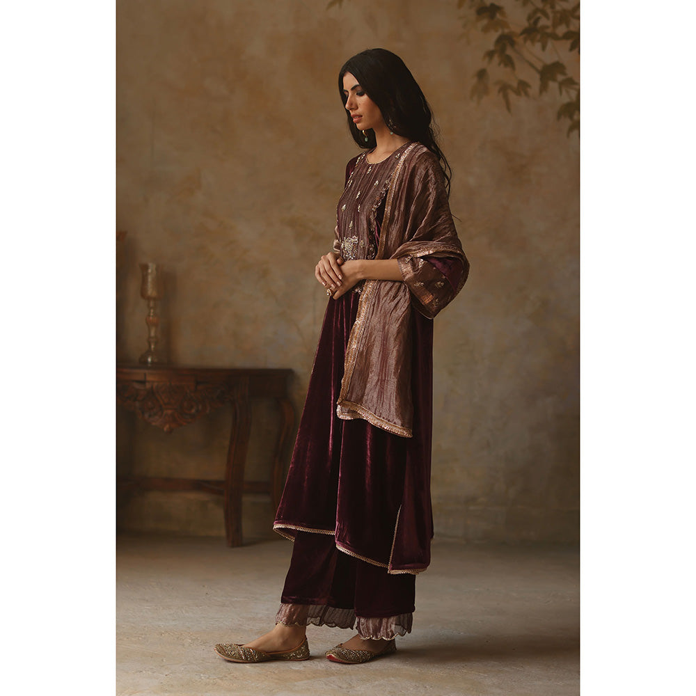 Begum Pret Faiz Garnet Wine Kurta with Pant and Dupatta (Set of 3)