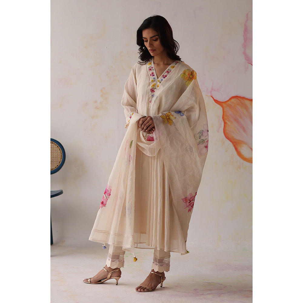 Begum Pret White Kinza Kurta with Pant with slip and Dupatta (Set of 4)