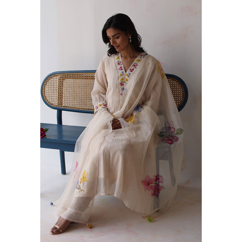 Begum Pret White Kinza Kurta with Pant with slip and Dupatta (Set of 4)
