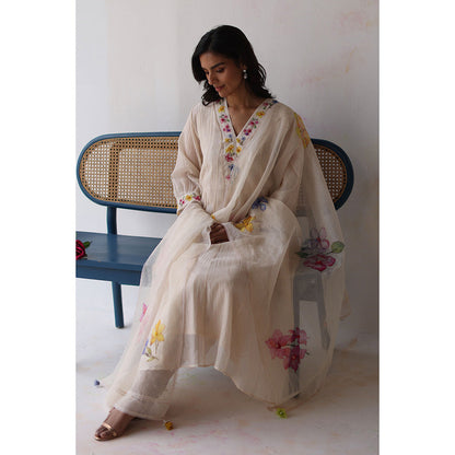 Begum Pret White Kinza Kurta with Pant with slip and Dupatta (Set of 4)
